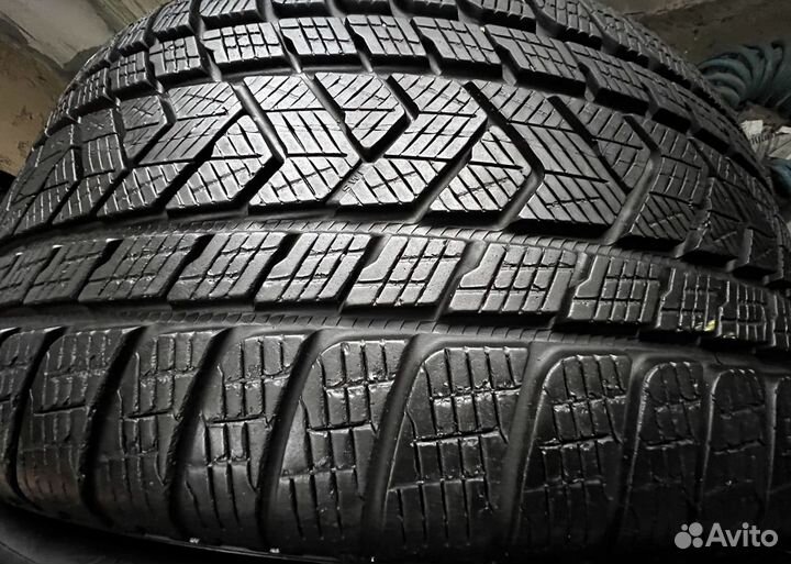 Pirelli Scorpion Winter 275/40 R21
