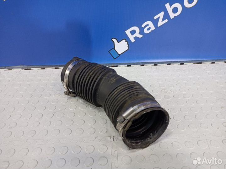 Патрубок воздушного фильтра Nissan Terrano