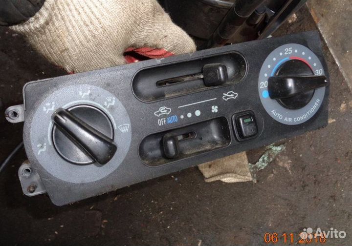 Блок управления печкой Daihatsu Storia хэтчбек 5