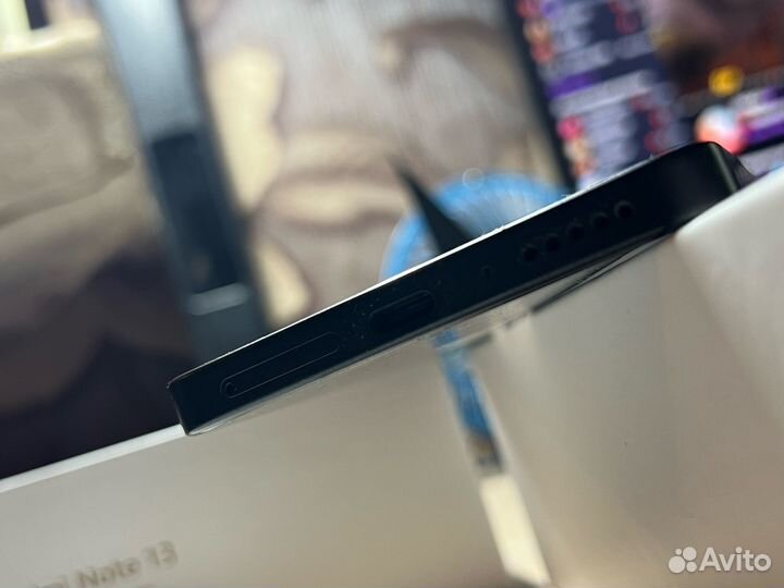 Xiaomi 13, 8/256 ГБ