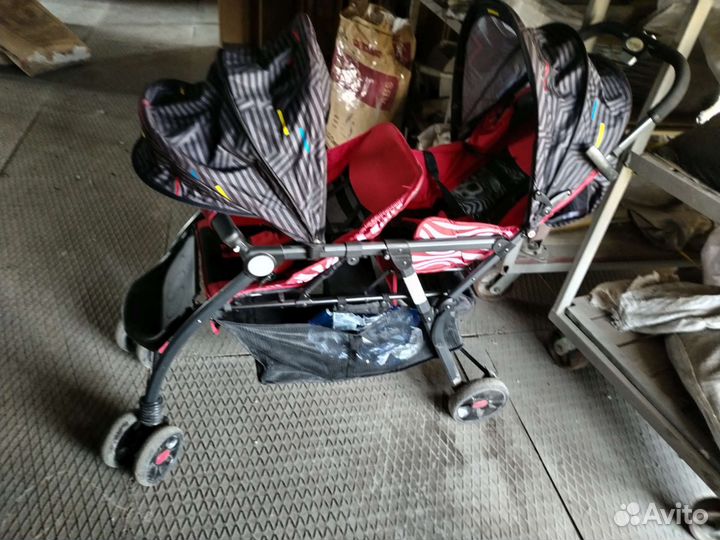 Прогулочная коляска для двойни