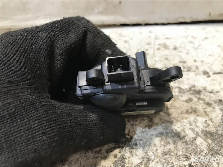 Моторчик заслонки печки Ford Focus 2 дорест