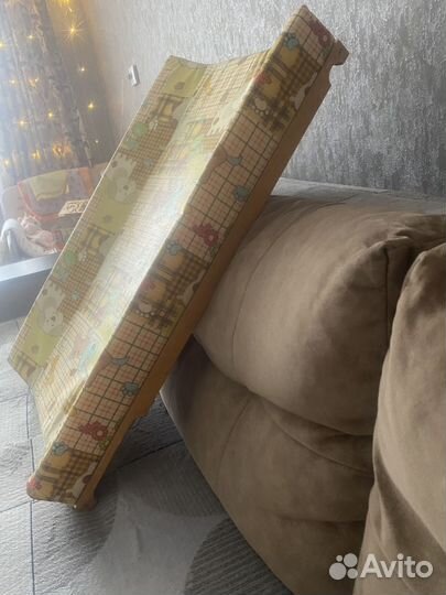 Пеленальная доска на кроватку