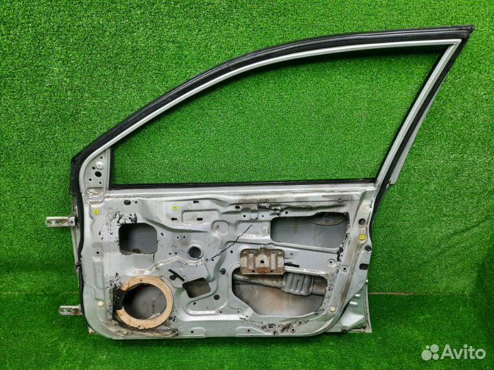 Дверь передняя правая Mitsubishi Lancer CS2A 4G15