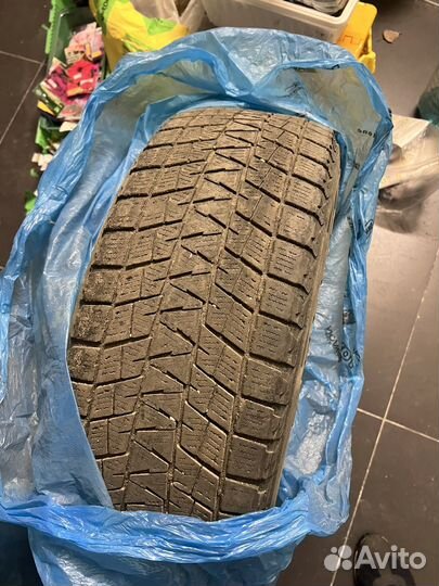 Bridgestone Blizzak DM-V1 225/65 R17