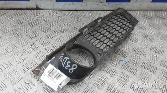 Решетка бампера передняя BMW 3 E90/E91 (83D40HC01)