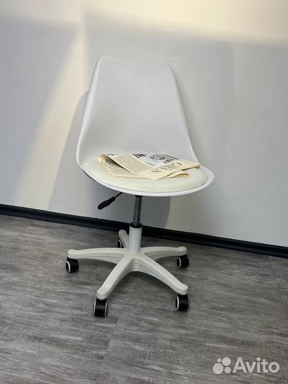 Стул на колесиках IKEA