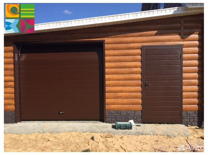 Секционные ворота для гаража alutech