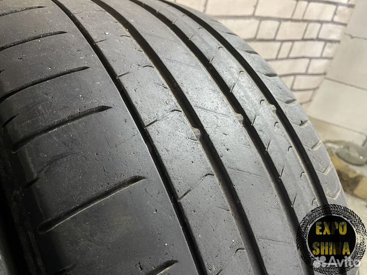 Pirelli P Zero PZ4 295/35 R21