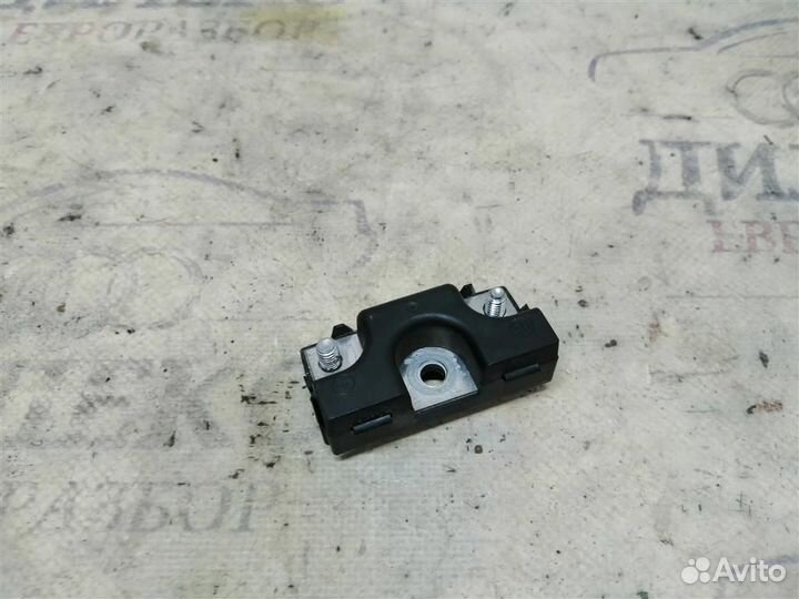 Антенна Audi A8 D3 4E 2004-2010