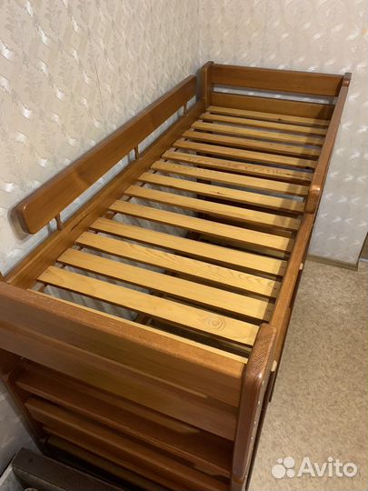 Двухъярусная детская кровать деревянная бу