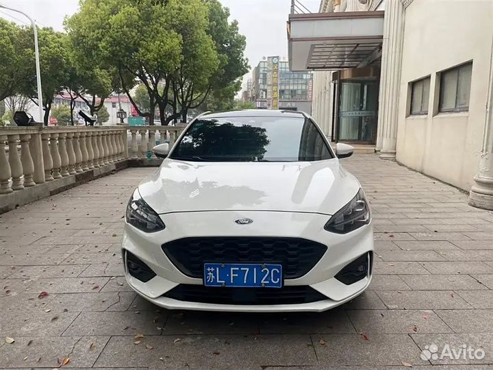 Ford Focus 1.5 AT, 2021, 39 000 км
