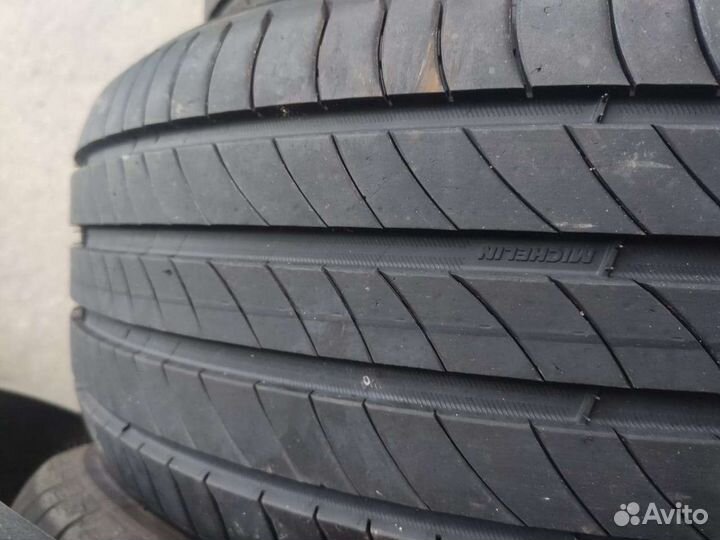 Michelin Primacy 4 235/50 R19