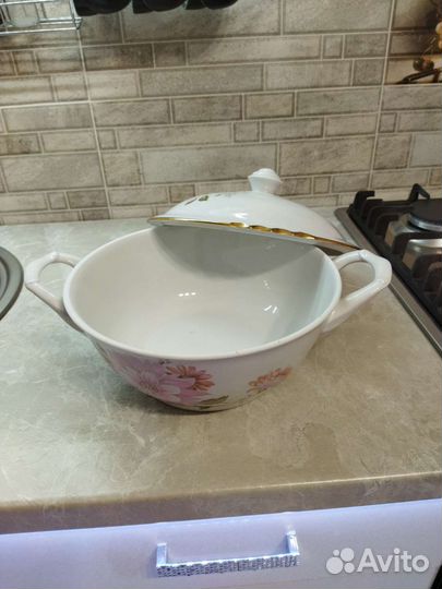 Кастрюля фарфор