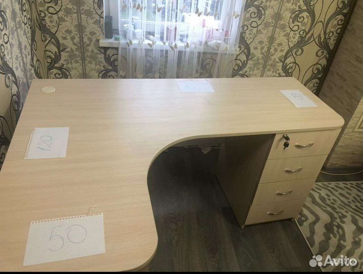 Компьютерный стол