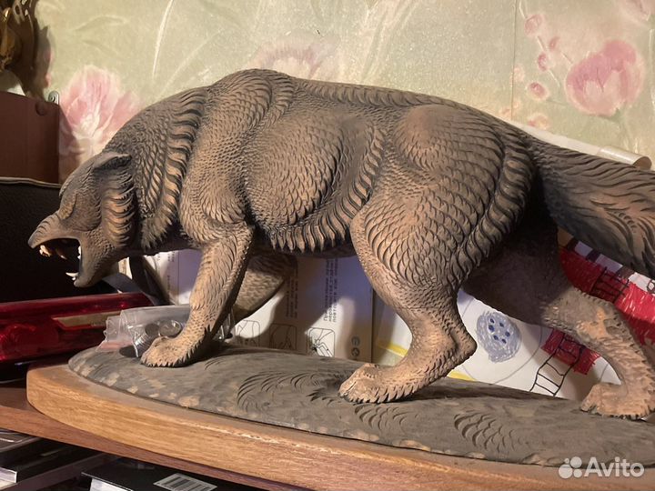 Волк из дерева, ручной работы