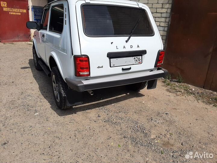 Задние фары Нива 2121 Ровер, красные