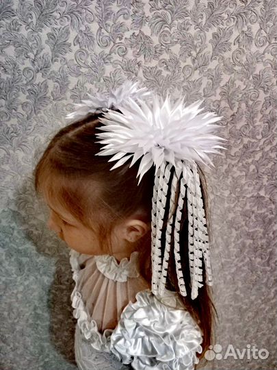 Банты белые на 1 сентября