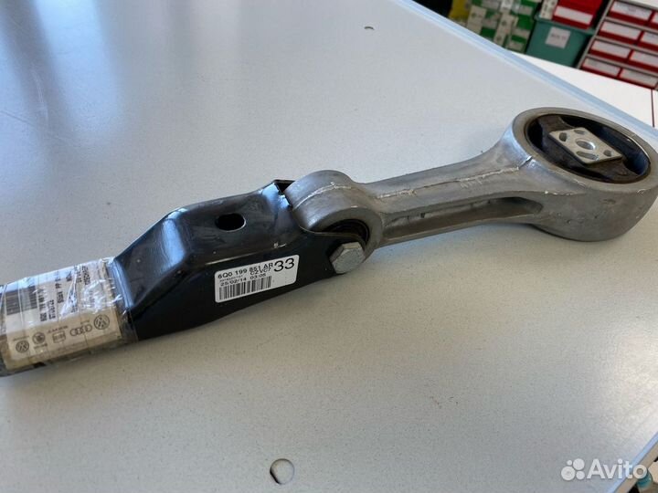 Опора двигателя VAG