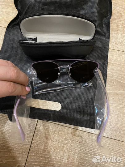 Солнцезащитные очки Vogue