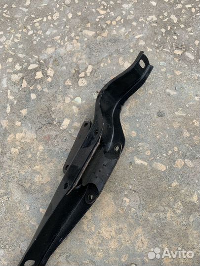 Подушка кпп ваз 2107