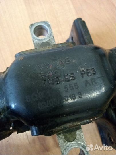 Подушка (опора) кпп левая Volkswagen Polo хетчбек