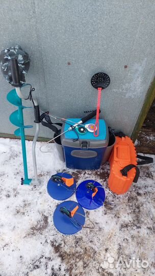 Зимние рыболовные снасти