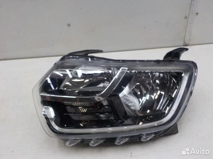 Фара левая Renault Duster