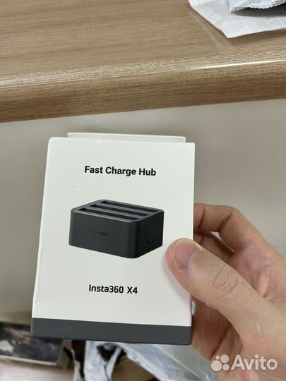 Fast Charge Hub Insta360 X4
