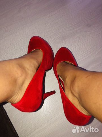 Красные бархатные туфли большого размера