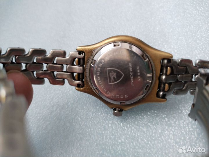 Часы наручные женские СССР водонепроницаемые