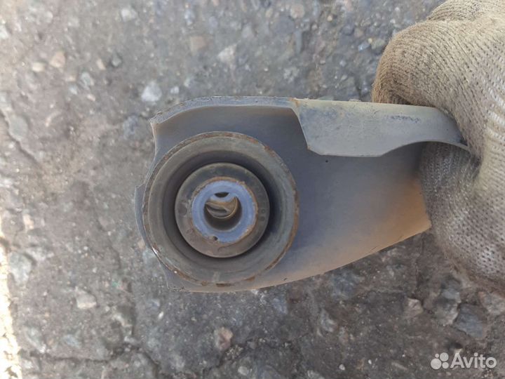 Nissan almera g15 рычаг правый