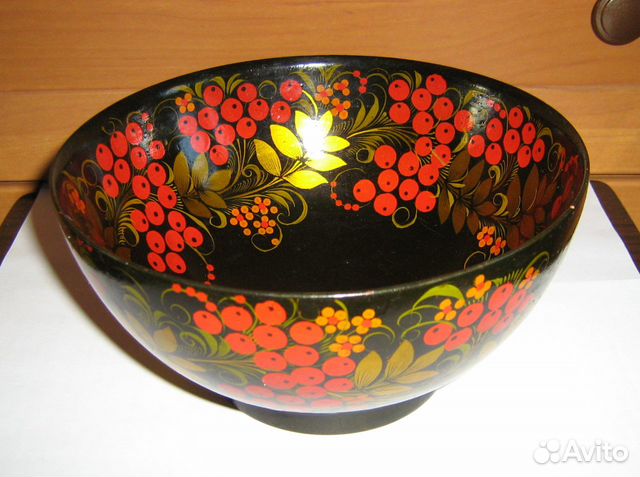Продаю чашу-салатник (золотая хохлома)