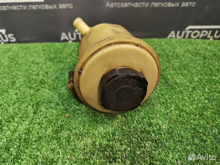 Бачок гур Nissan Micra K11E 1.0 CG10 2002