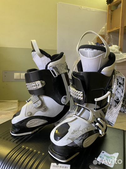 Ботинки горнолыжные женские