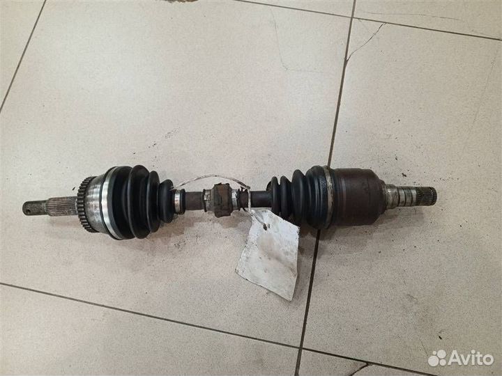 Полуось передняя левая Nissan Maxima A32 1994-2000