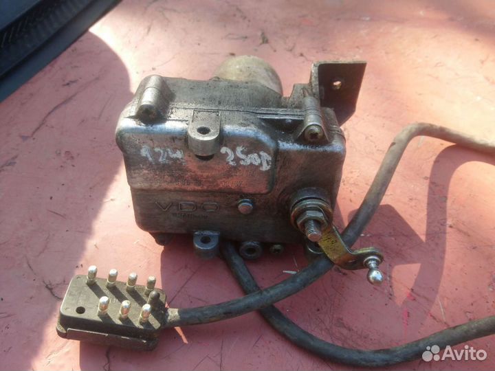 Моторчик круиз-контроля на Мерседес W124