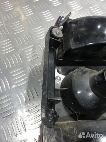 Фонарь задний левый LADA Priora