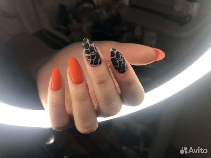 Маникюр и педикюр