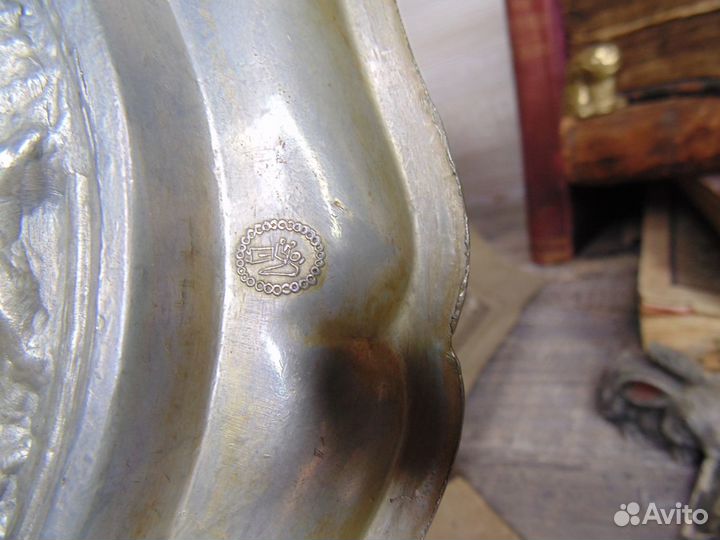 Антиквариат из Европы.Настенная тарелка.Олово