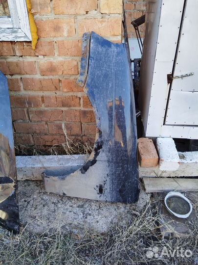 Капот на Приору