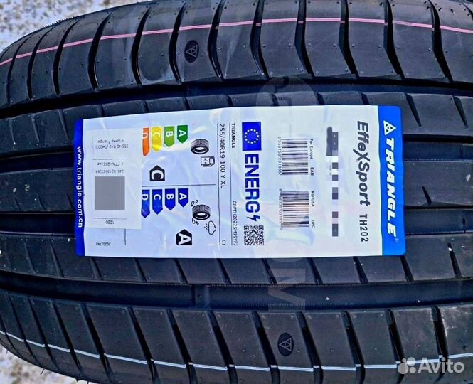 Triangle EffeXSport TH202 285/45 R19 и 255/50 R19 111Y