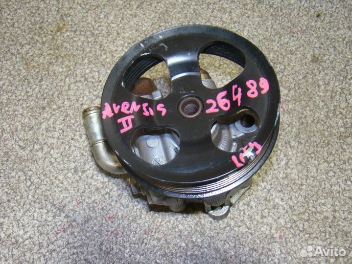 Насос гидроусилителя Toyota Avensis 2 (T250)