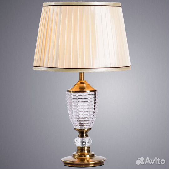 Настольная лампа Arte Lamp Radison 