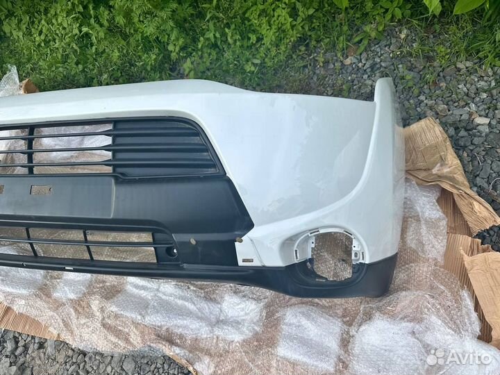 Бампер передний Mitsubishi Outlander 2014 GG2W