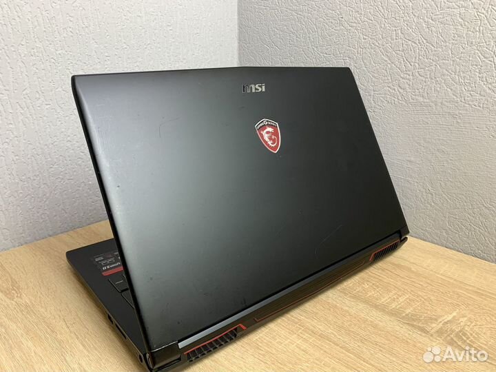 Ноутбук MSI /core i-7/GeForce GTX1050/ssd