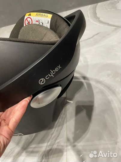 Автокресло Cybex Aton Q Plus platinum