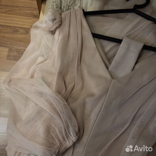 Платье праздничное