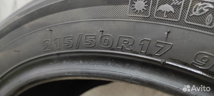 Kumho Solus KH25 215/50 R17