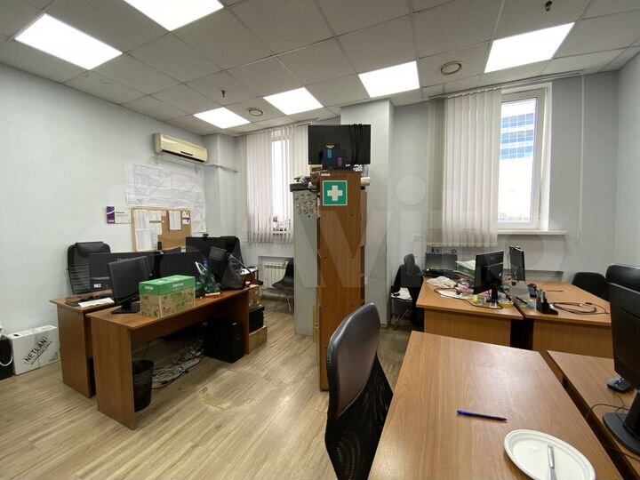 Офис, 223 м² со включенными коммунальными